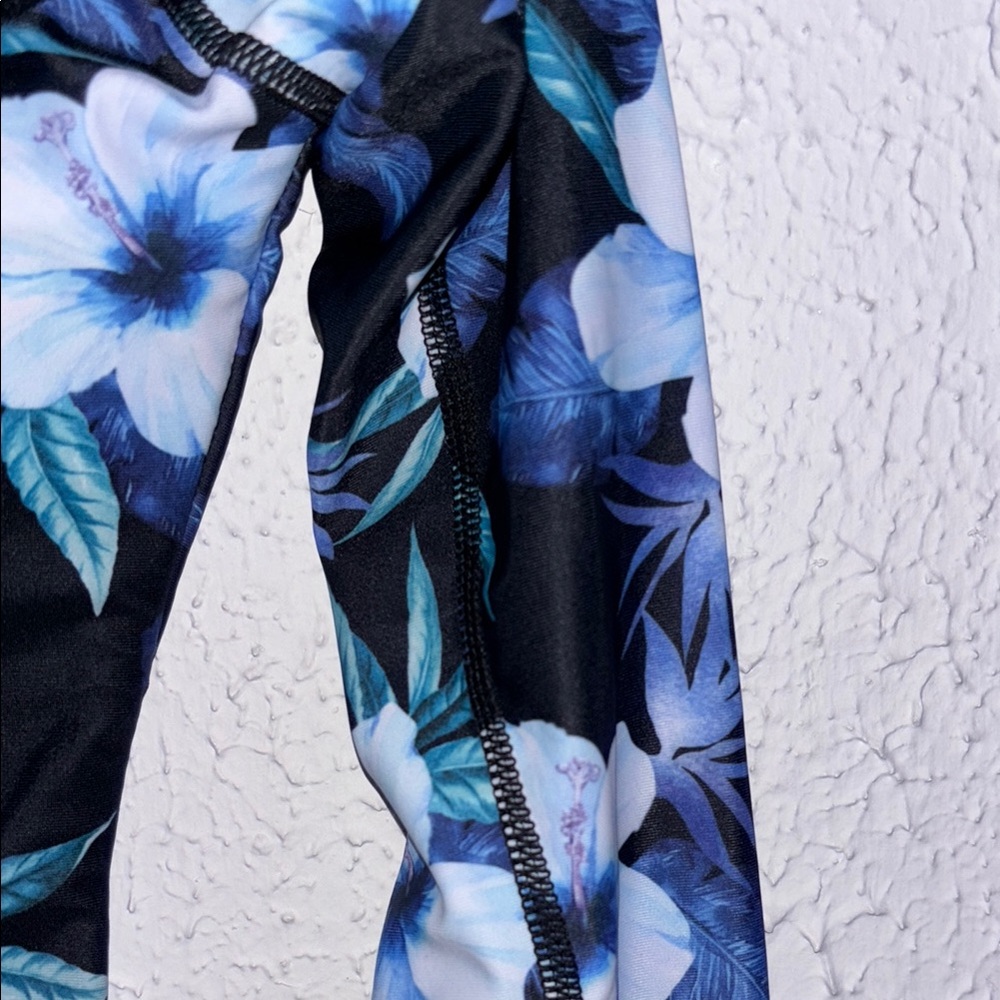 YOLIPULI One Piece Floral Swimsuit w/Long Sleeves&Thumbnail insert,P:16”, L:30” - Picture 6 of 10